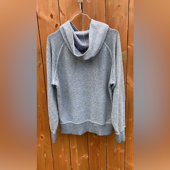 Canada roots athletic pull over - Picture 2 of 5